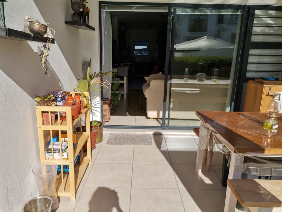 To Let 3 Bedroom Property for Rent in Sandown Western Cape